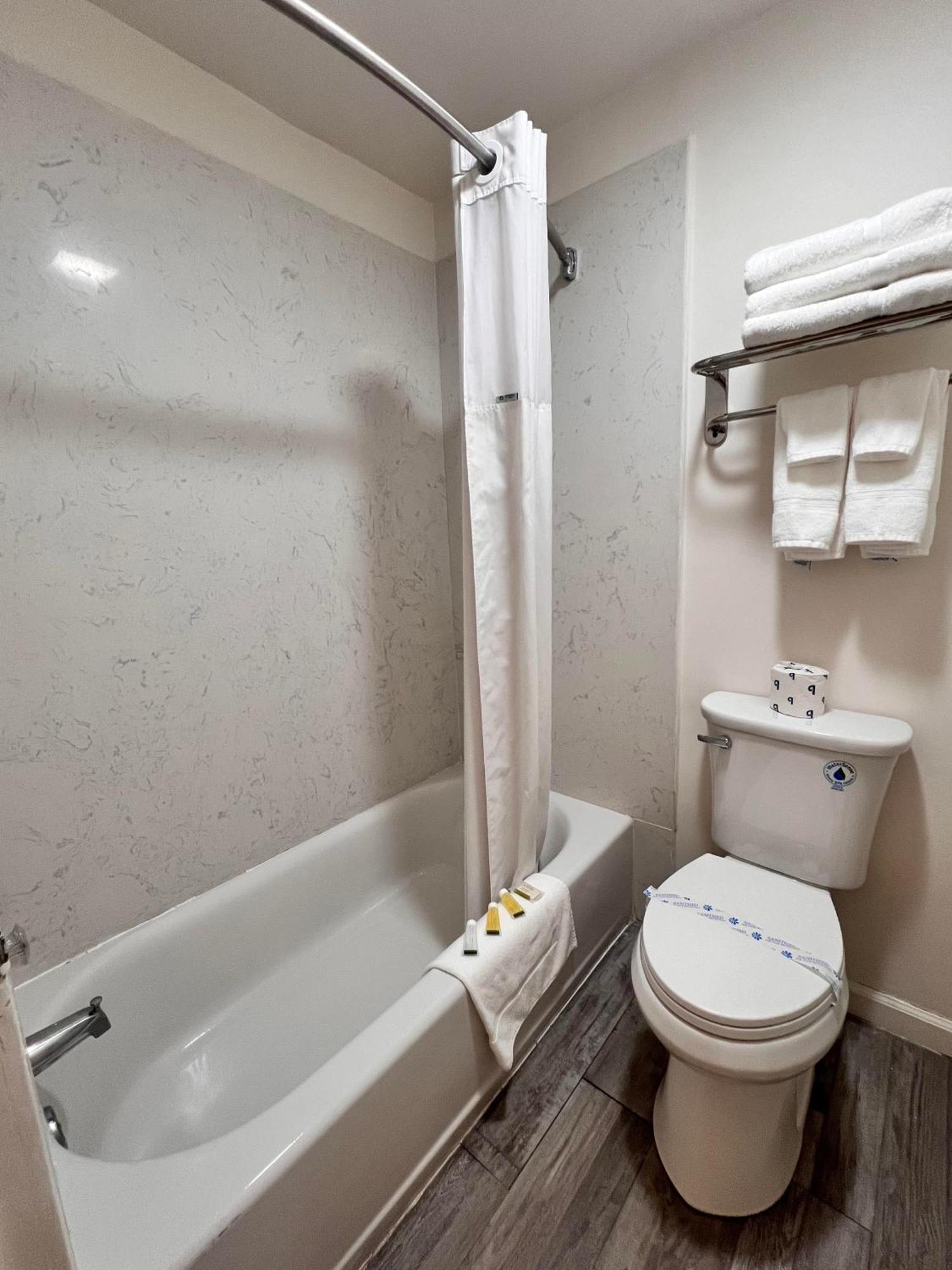Howard Johnson By Wyndham Downtown Reno Ngoại thất bức ảnh